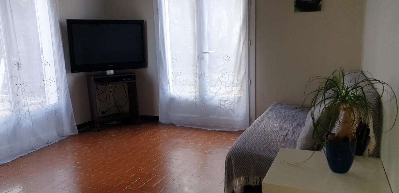 Location Saisonniere Lägenhet Coursan Exteriör bild