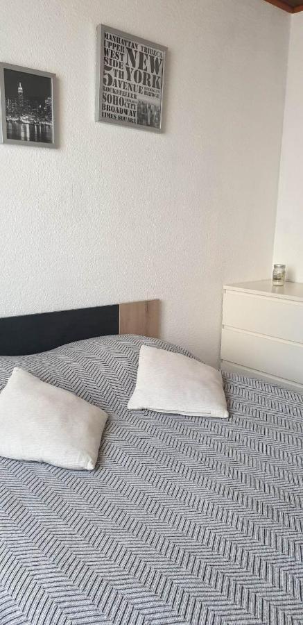 Location Saisonniere Lägenhet Coursan Exteriör bild
