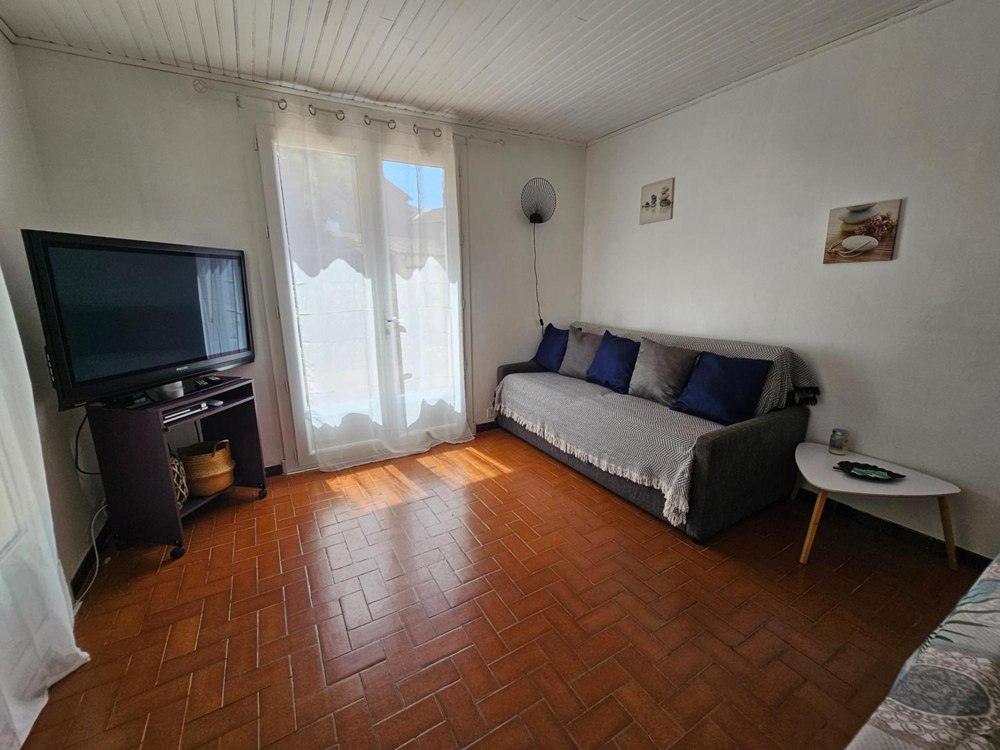 Location Saisonniere Lägenhet Coursan Exteriör bild
