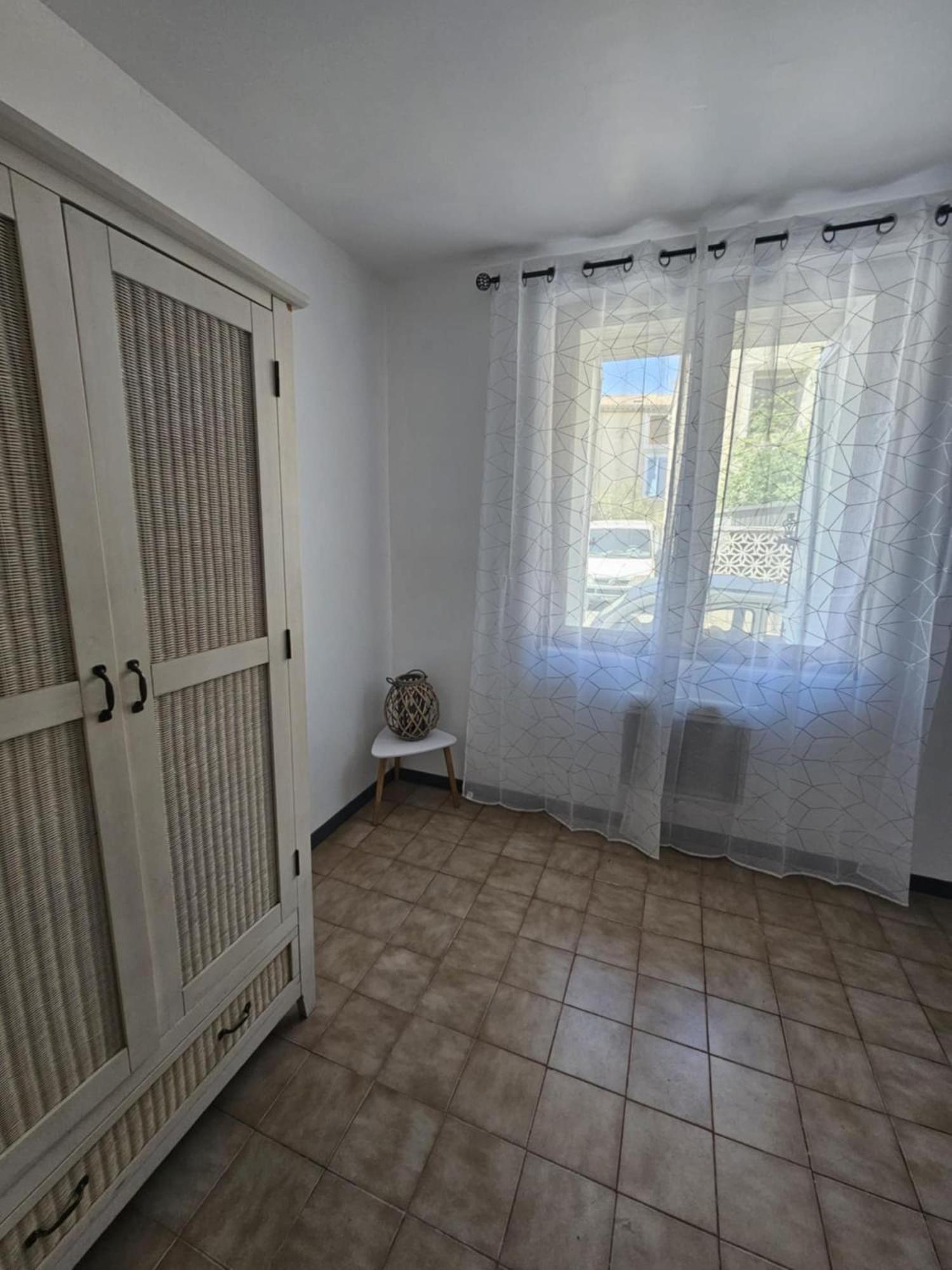 Location Saisonniere Lägenhet Coursan Exteriör bild